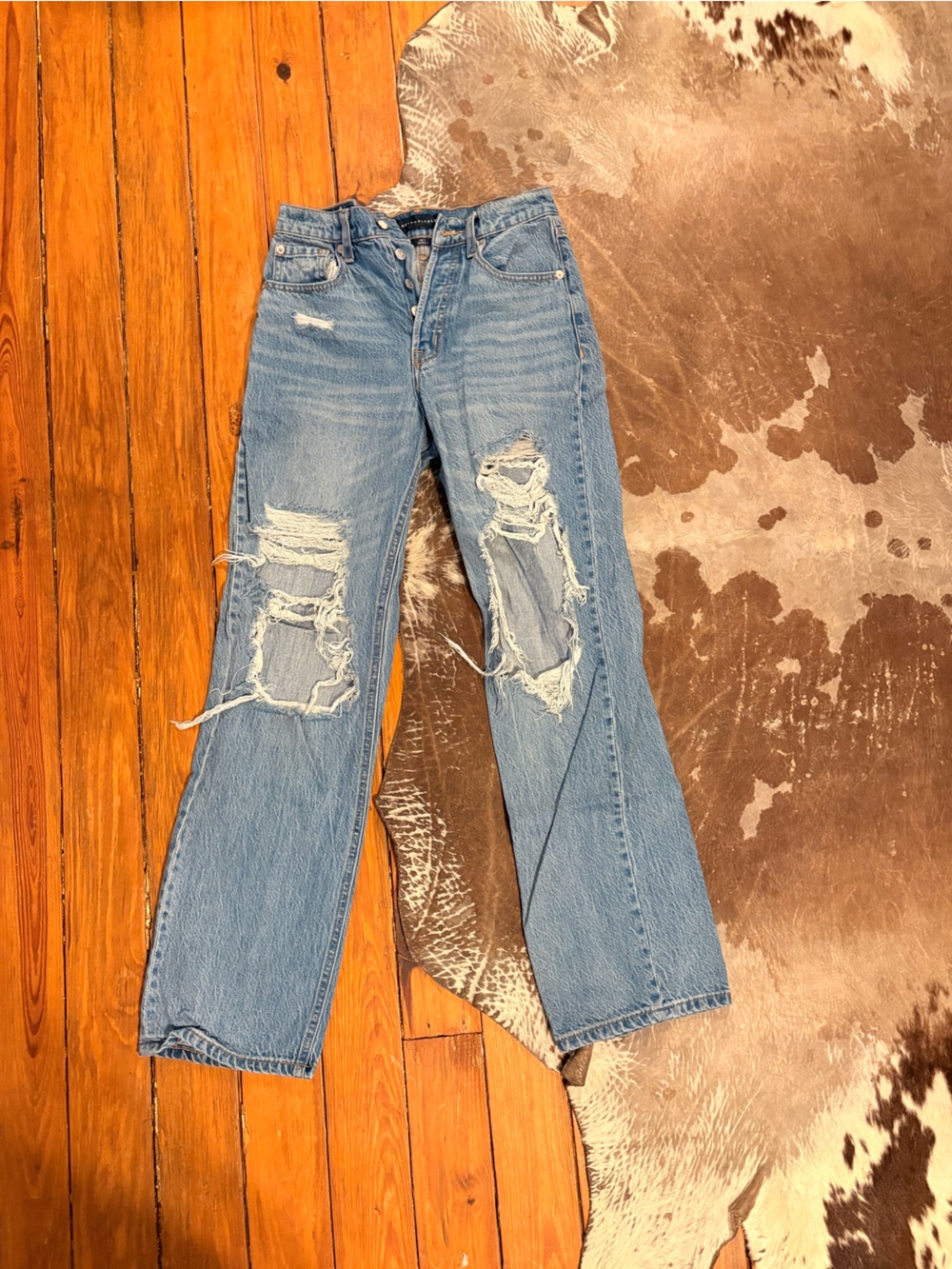 Aeropostale Light Blue Distressed Straight Jeans